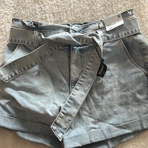 Express shorts high rise